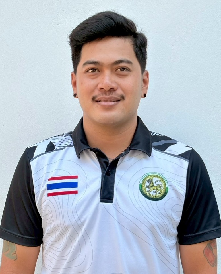 นายวิจารณ์  วิโรจน์รัตน์